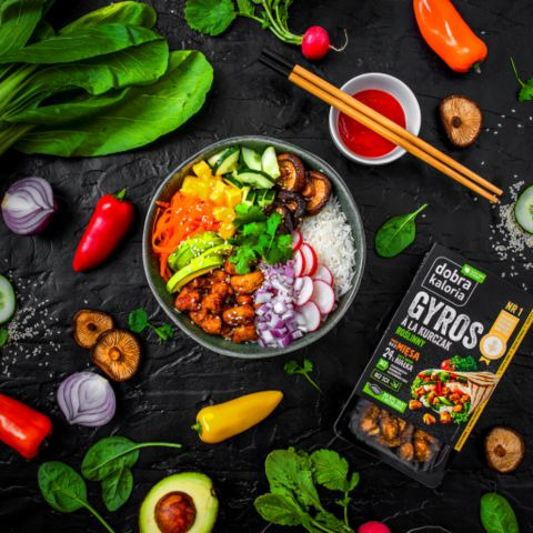 Poke Bowl with Plant-Based Gyros: A Step-by-Step Recipe